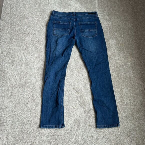 Men’s Kenneth Cole jeans - Picture 2 of 4